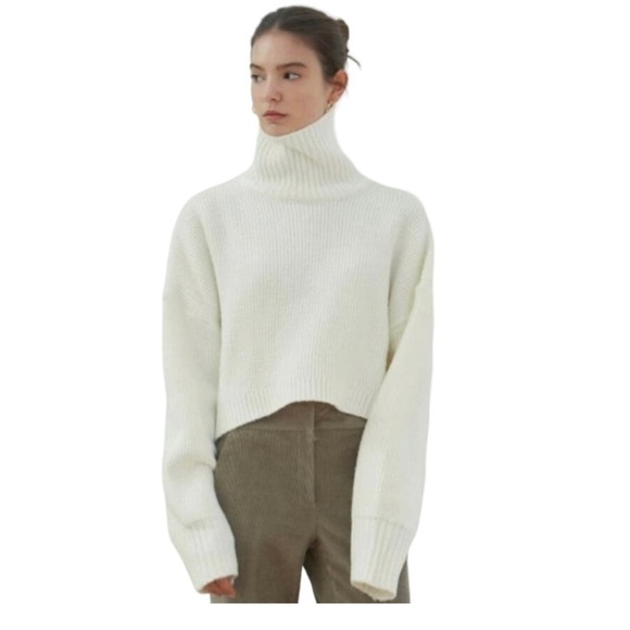 NWT Old Navy Gap Cropped Shaker-Stitch Turtleneck Sweater XS - Picture 2 of 8